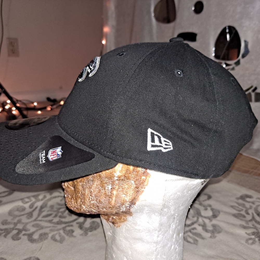 Falcons Cap - Picture 5 of 7